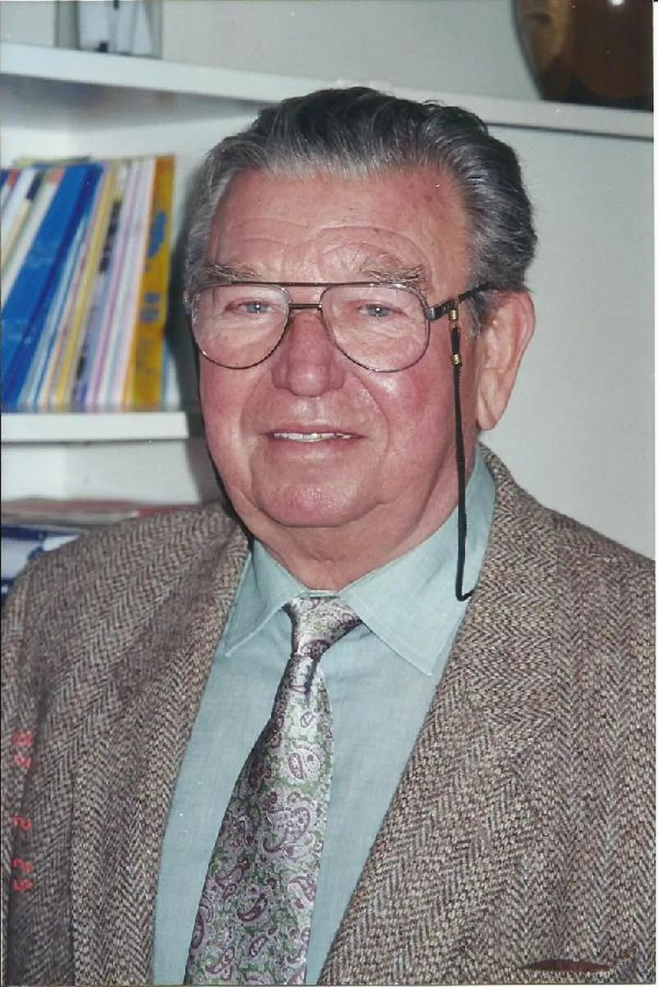 Porträt von Zdeněk Dienstbier (1926–2012) – Gedenkseite