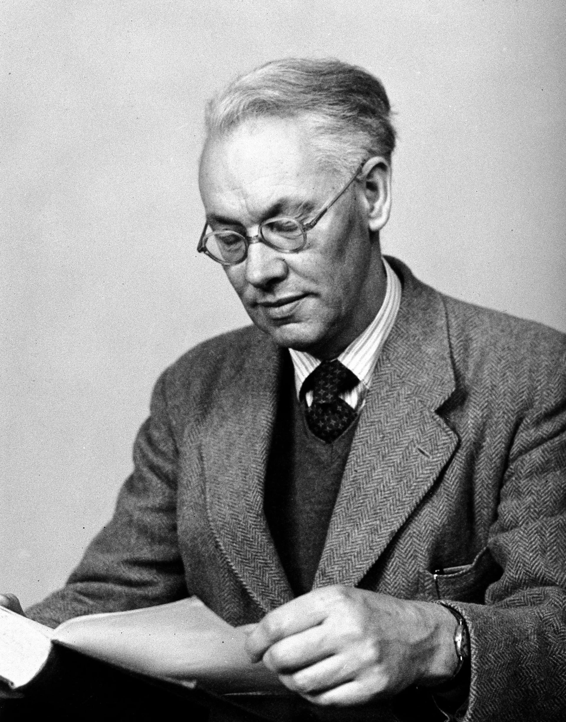 Porträt von Christopher Andrewes (1896–1988) – Gedenkseite