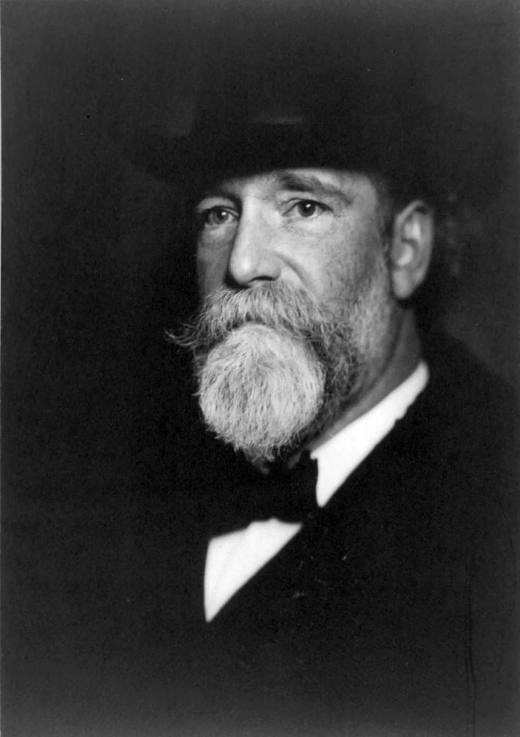 Portrait of Clarence Eddy (1851–1937) – memorial page