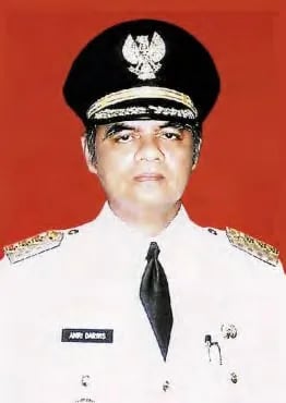 Portrait of Amri Darwis (1947–2021) – memorial page