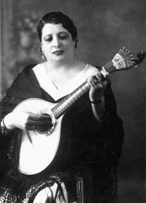 Portrait of Maria do Carmo (1884–1964) – memorial page