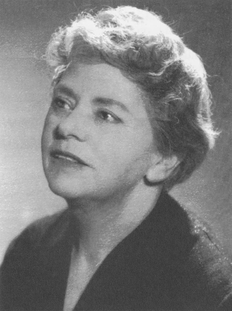 Portrait of Mona Douglas (1898–1987) – memorial page