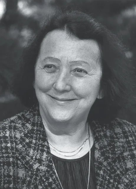 Portrait of Aleksandra Kornhauser Frazer (1926–2020) – memorial page