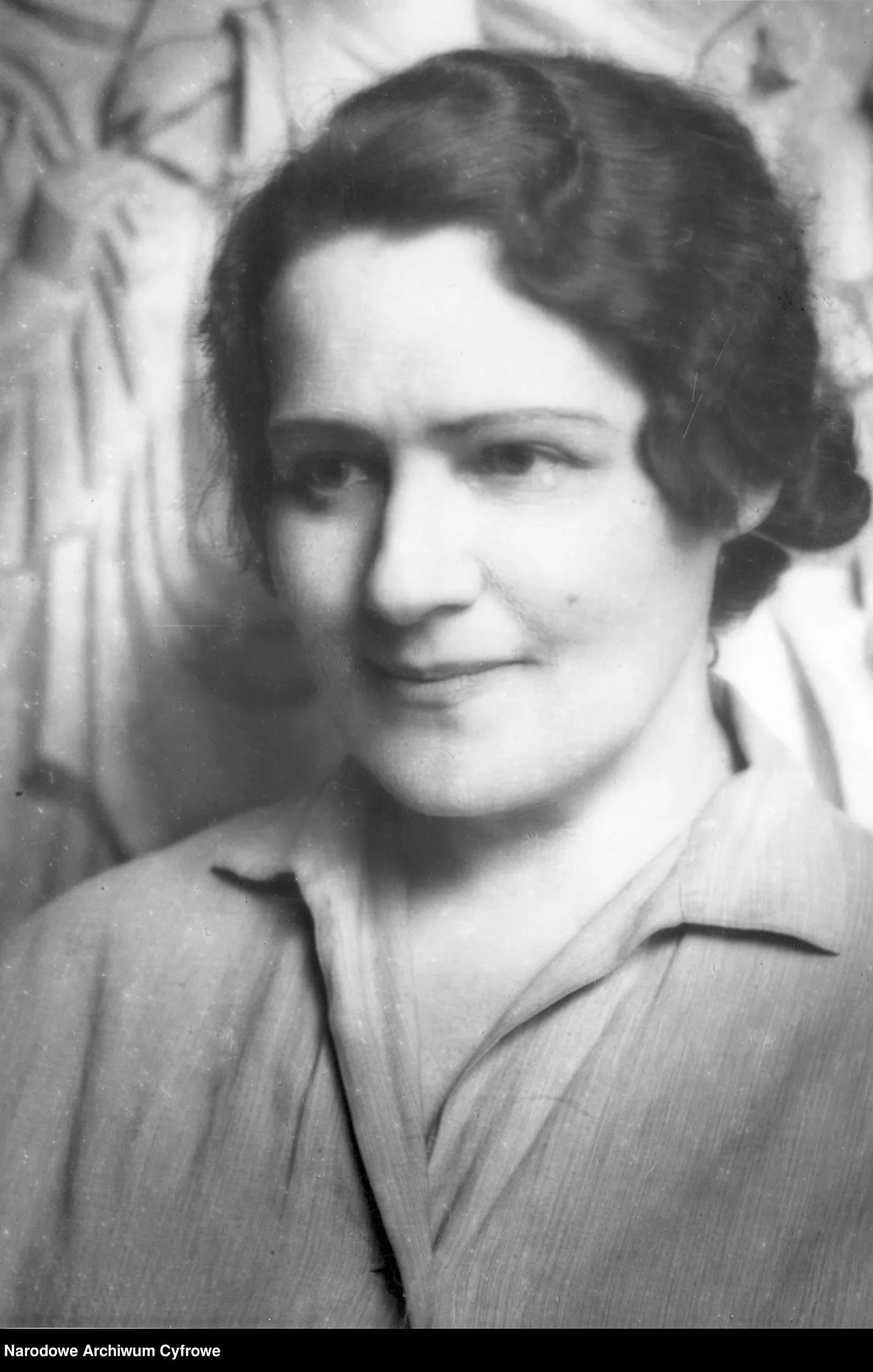 Portrait of Janina Broniewska (1886–1947) – memorial page