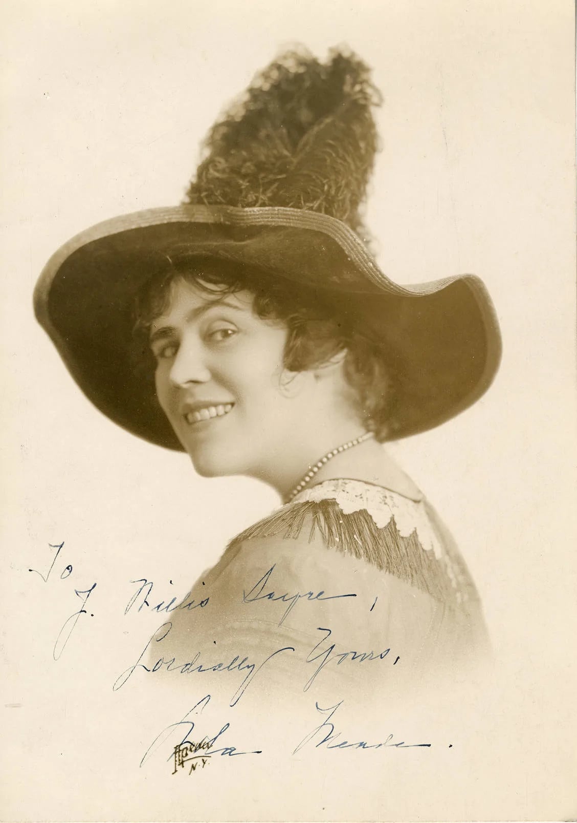 Portrait of Ada Meade (1884–1965) – memorial page
