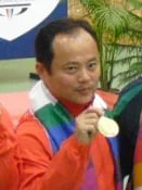 Porträt von Poh Lip Meng (1969–2021) – Gedenkseite