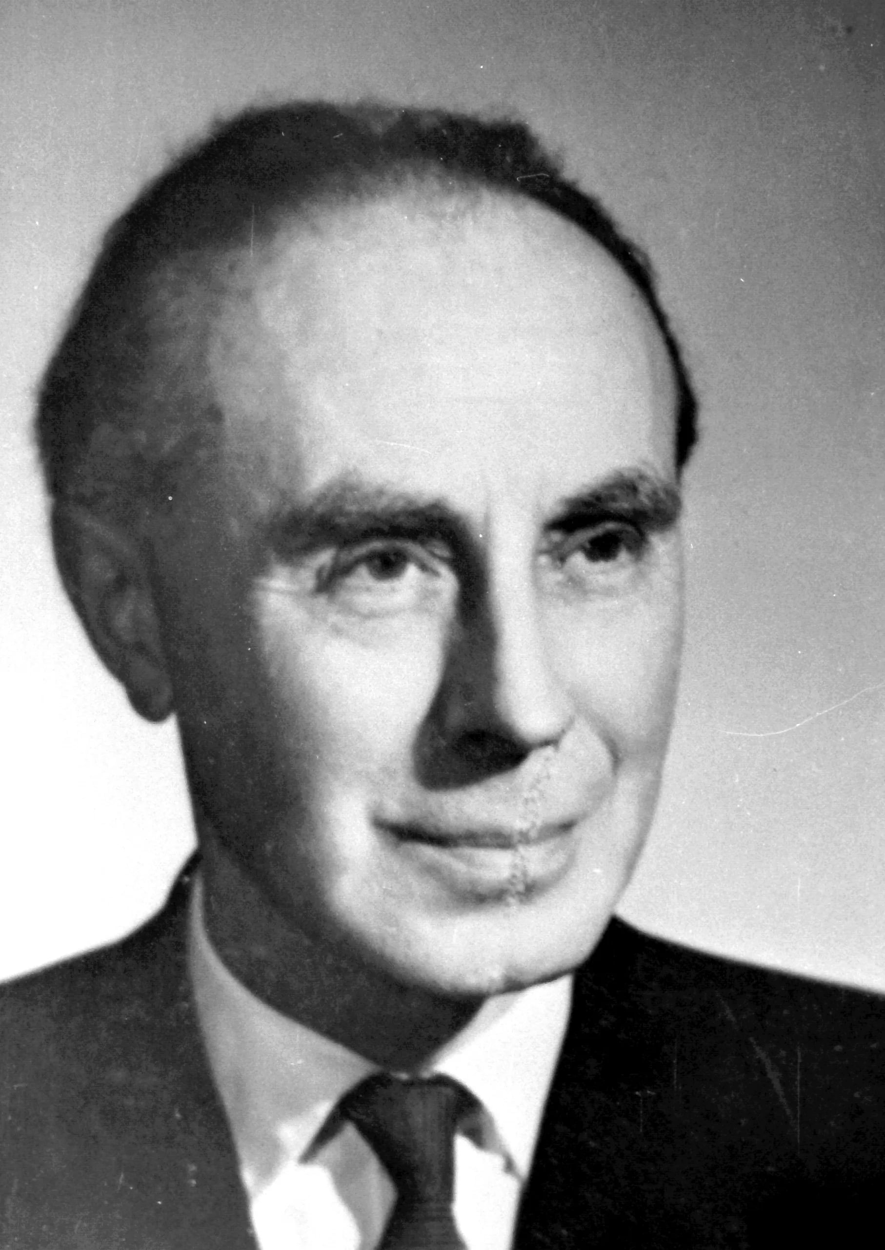 Portrait of Lajos Kardos (1899–1985) – memorial page