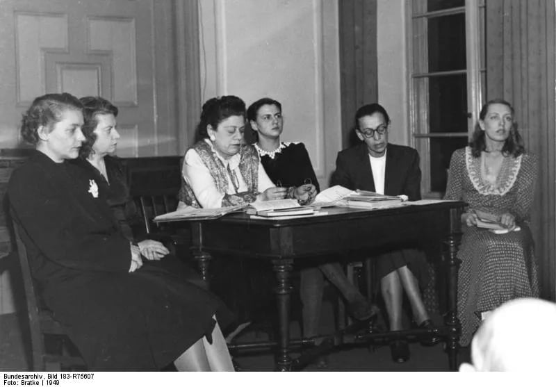 Portrait of Angelika Hurwicz (1922–1999) – memorial page