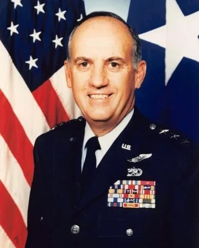 Porträt von Charles J. Searock, Jr. (1936–2015) – Gedenkseite