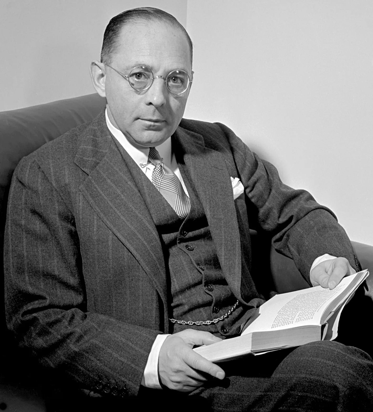 Portrait of Sidney Weinberg (1891–1969) – memorial page