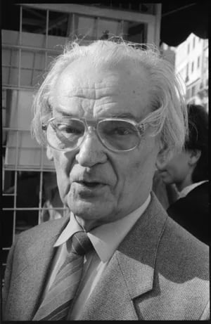 Portrait of Dezső Keresztury (1904–1996) – memorial page