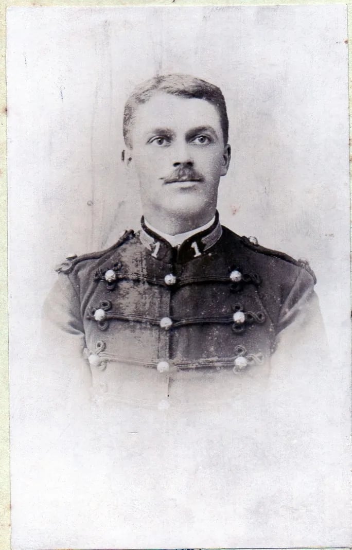 Porträt von André Fiquet (1877–1939) – Gedenkseite