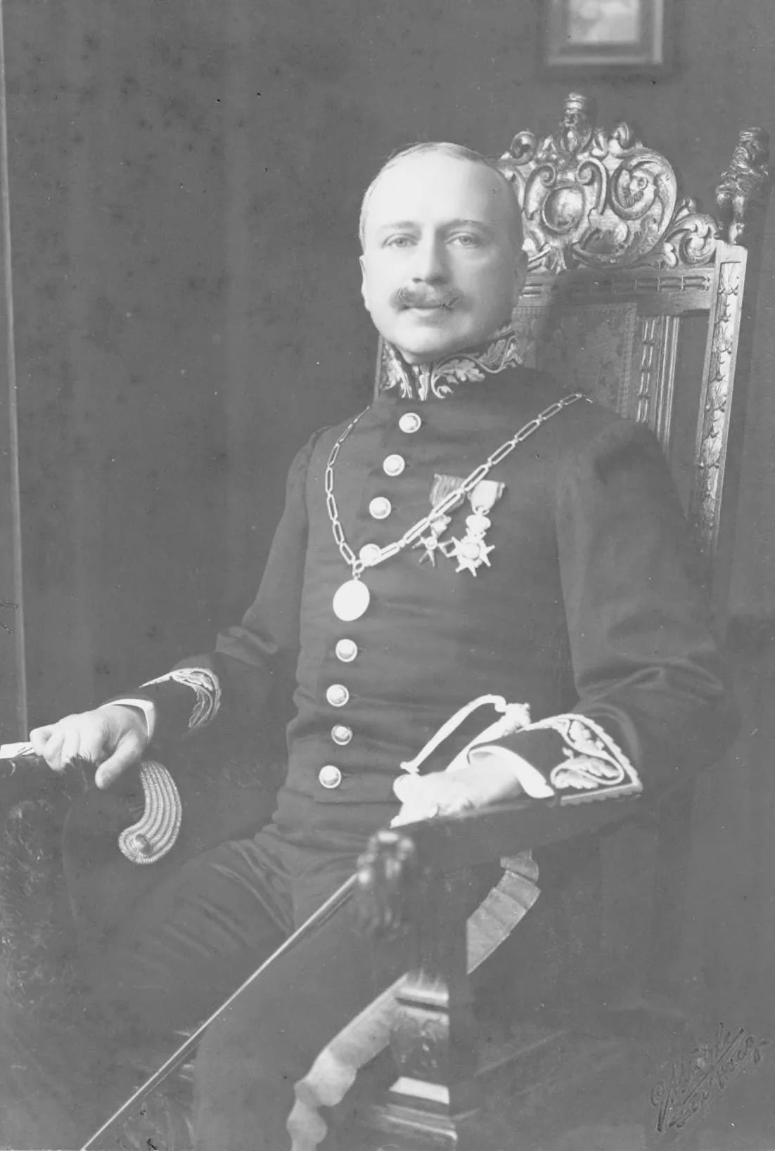Portrait of Leonardus Johannes van Voorthuysen (1876–1937) – memorial page