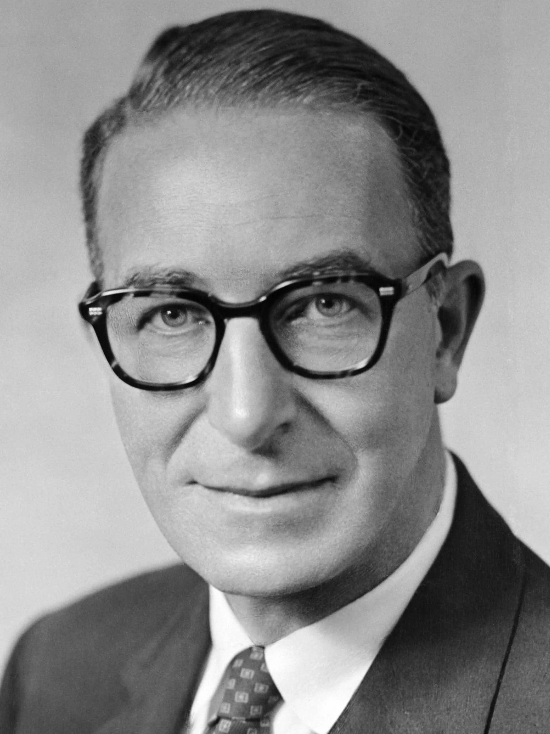 Portrait of Estes Kefauver (1903–1963) – memorial page