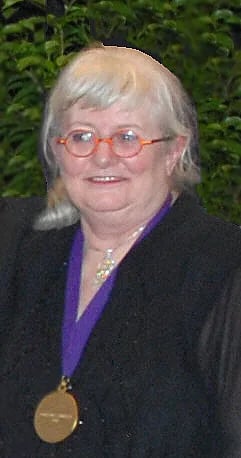 Portrait of Colleen Barrett (1944–2024) – memorial page