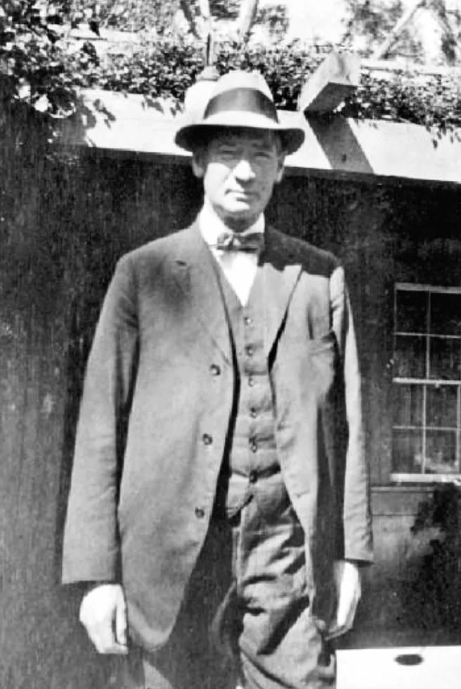 Portrait of Frank Hubbard Powers (1864–1920) – memorial page