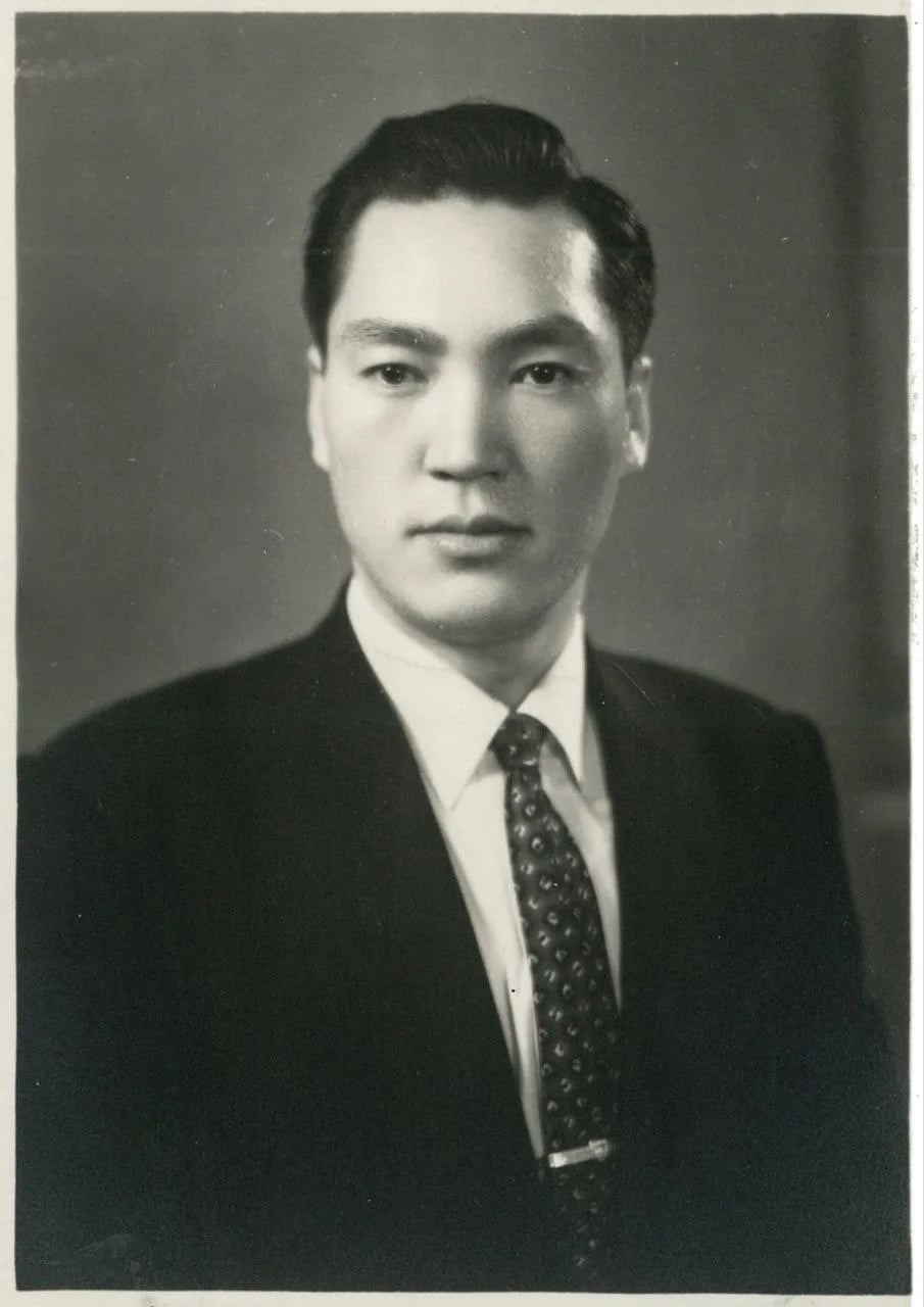 Porträt von Yoon Ki-jung (1931–2023) – Gedenkseite