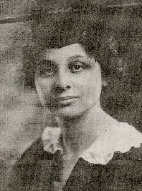 Portrait of Thais M. Plaisted (1898–1983) – memorial page