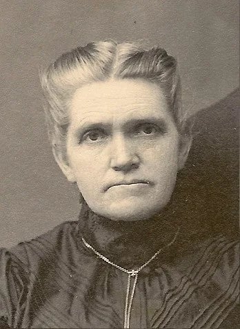 Portrait of Julia Ann Puckett (1852–1930) – memorial page