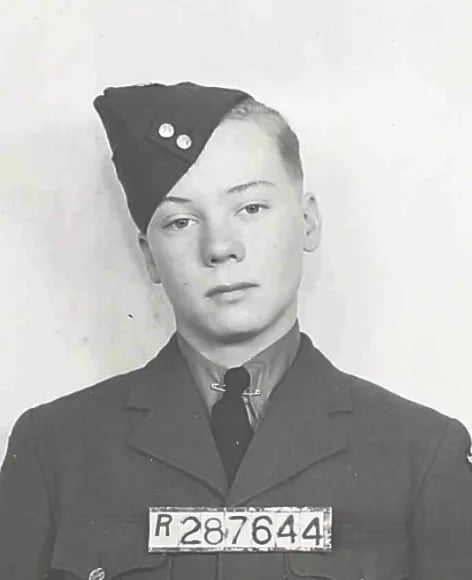 Portrait of Edward James Wright (1928–1945) – memorial page