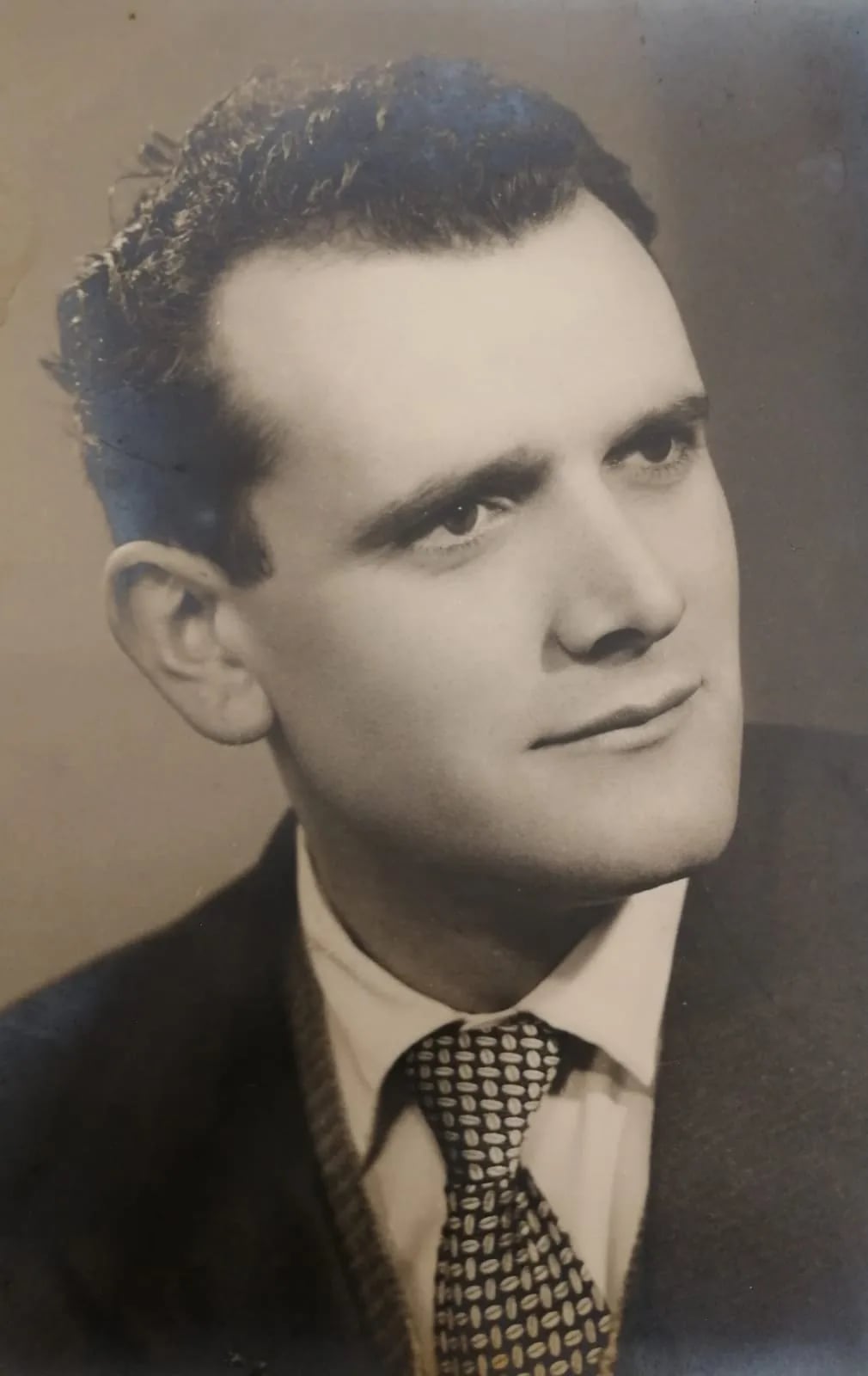 Portrait of Mario Blanco del Barrio (1934–2021) – memorial page