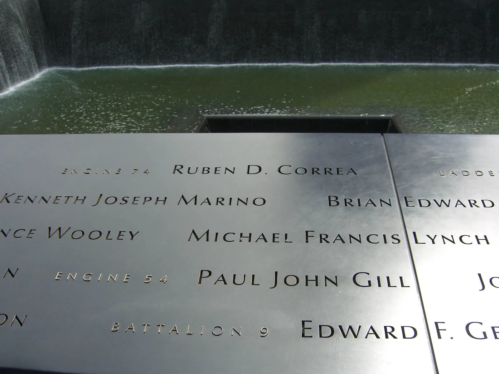 Portrait of Michael Francis Lynch (1968–2001) – memorial page