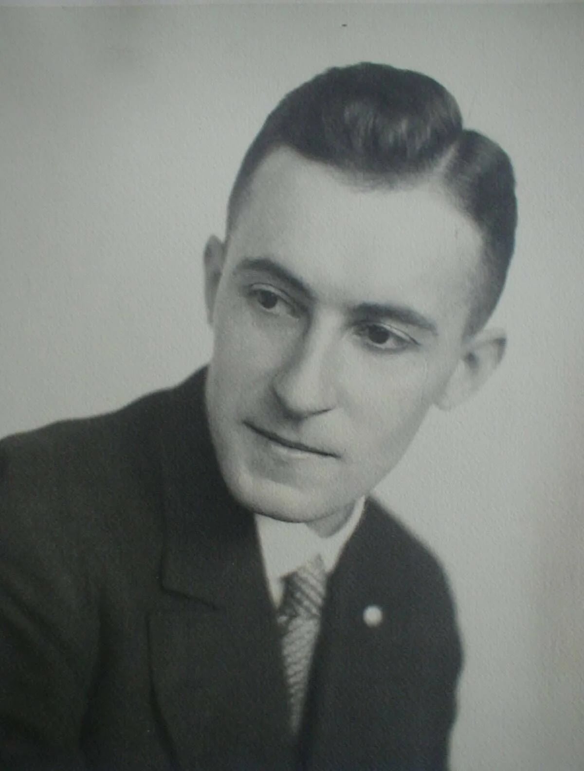 Portrait of Bohuslav Kratochvíl (1901–1972) – memorial page