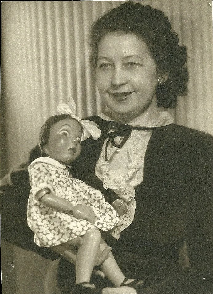 Portrait of Božena Weleková (1910–1979) – memorial page