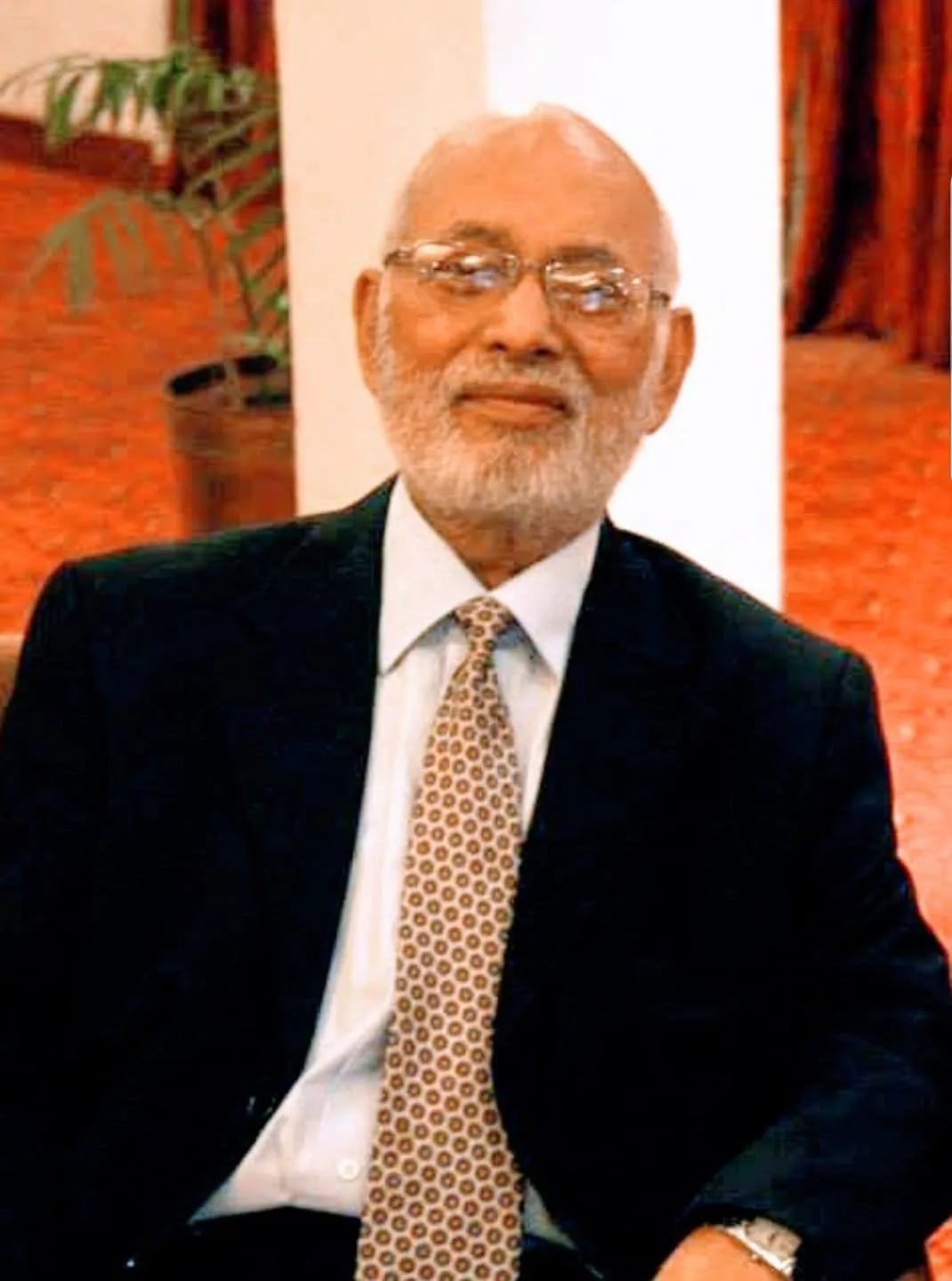 Porträt von Abdul Hafeez Mirza (1939–2021) – Gedenkseite
