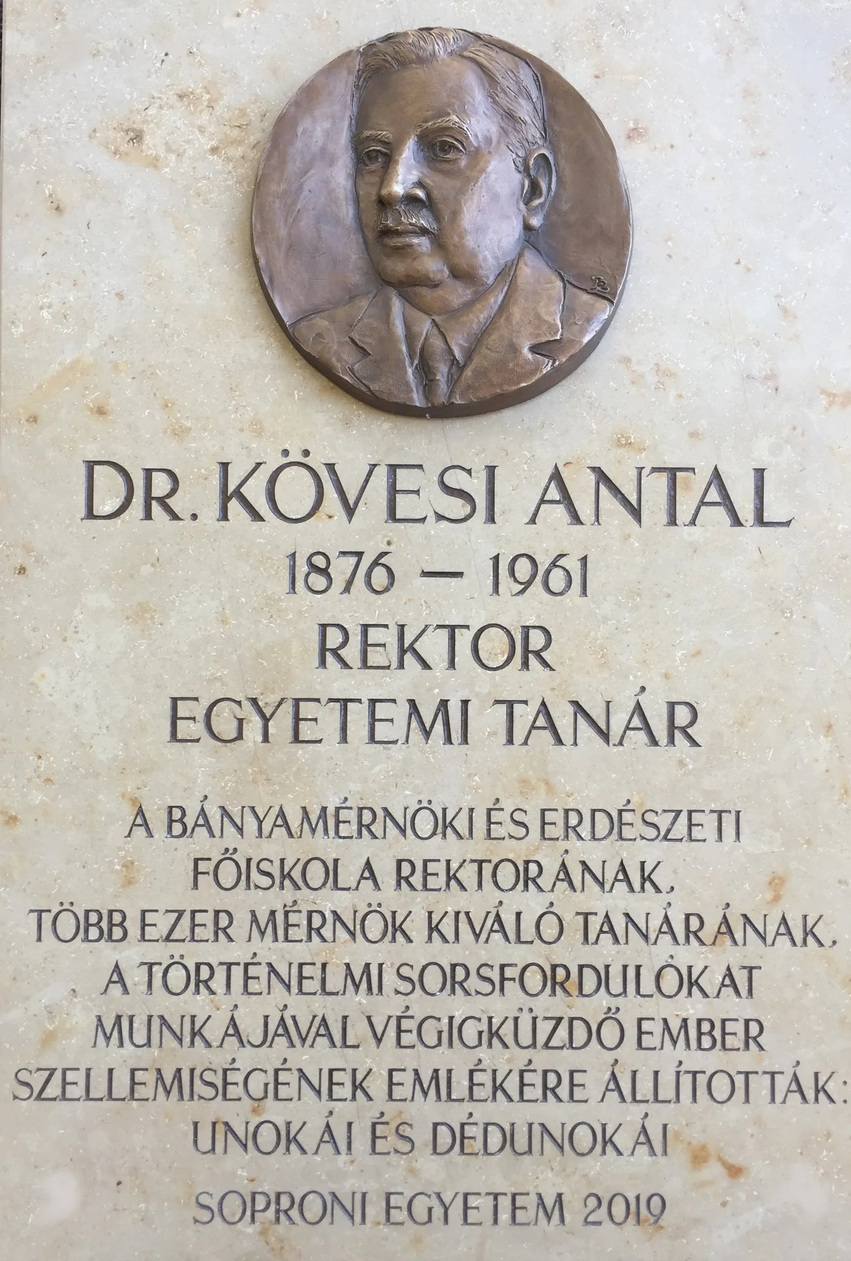 Porträt von Antal Kövesi (1876–1961) – Gedenkseite