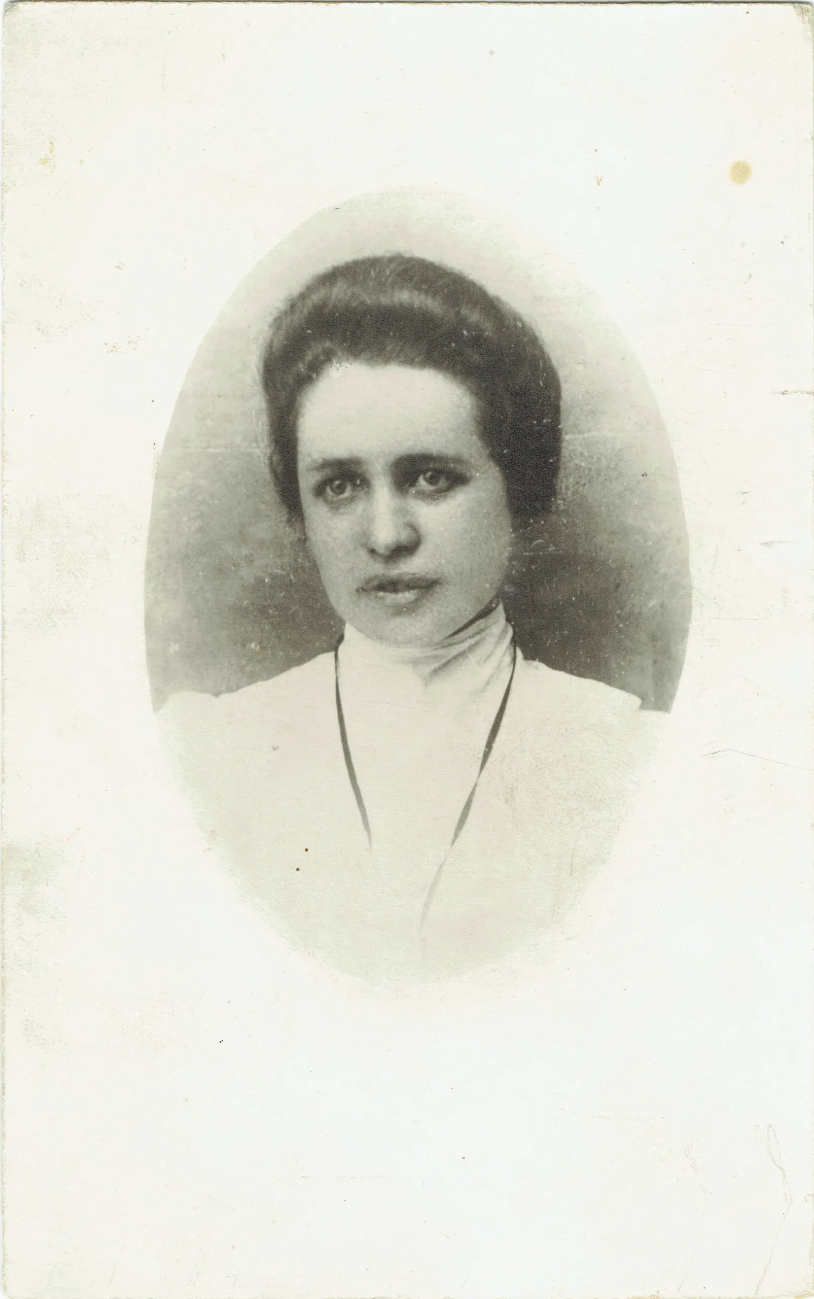 Porträt von Praskovia Danilova (1883–1958) – Gedenkseite