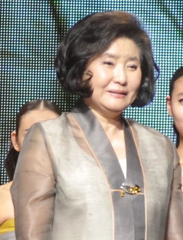 Portrait of Lee Young-hee (1936–2018) – memorial page