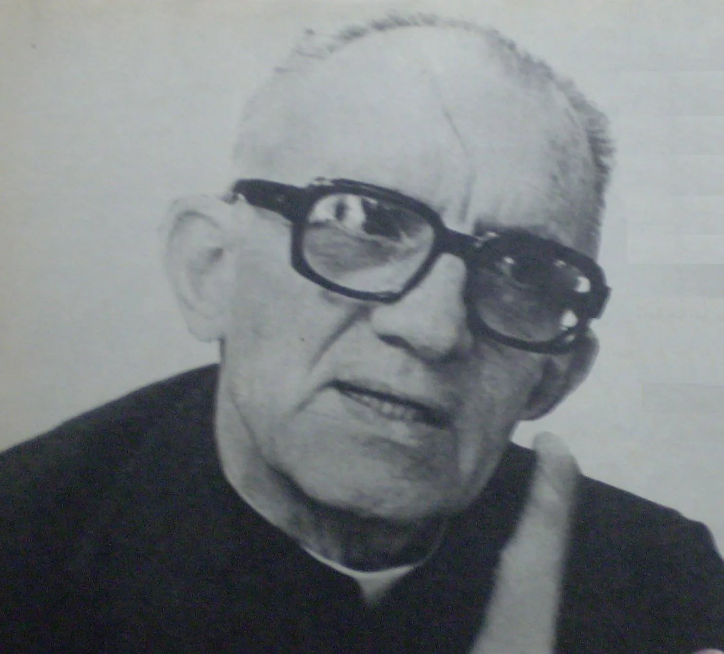 Porträt von Constantin Virgil Gheorghiu (1916–1992) – Gedenkseite