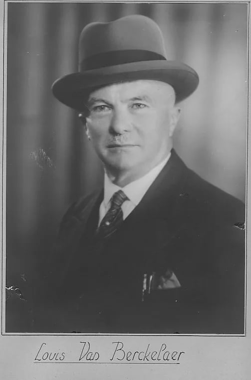 Porträt von Louis Van Berckelaer (1872–1936) – Gedenkseite