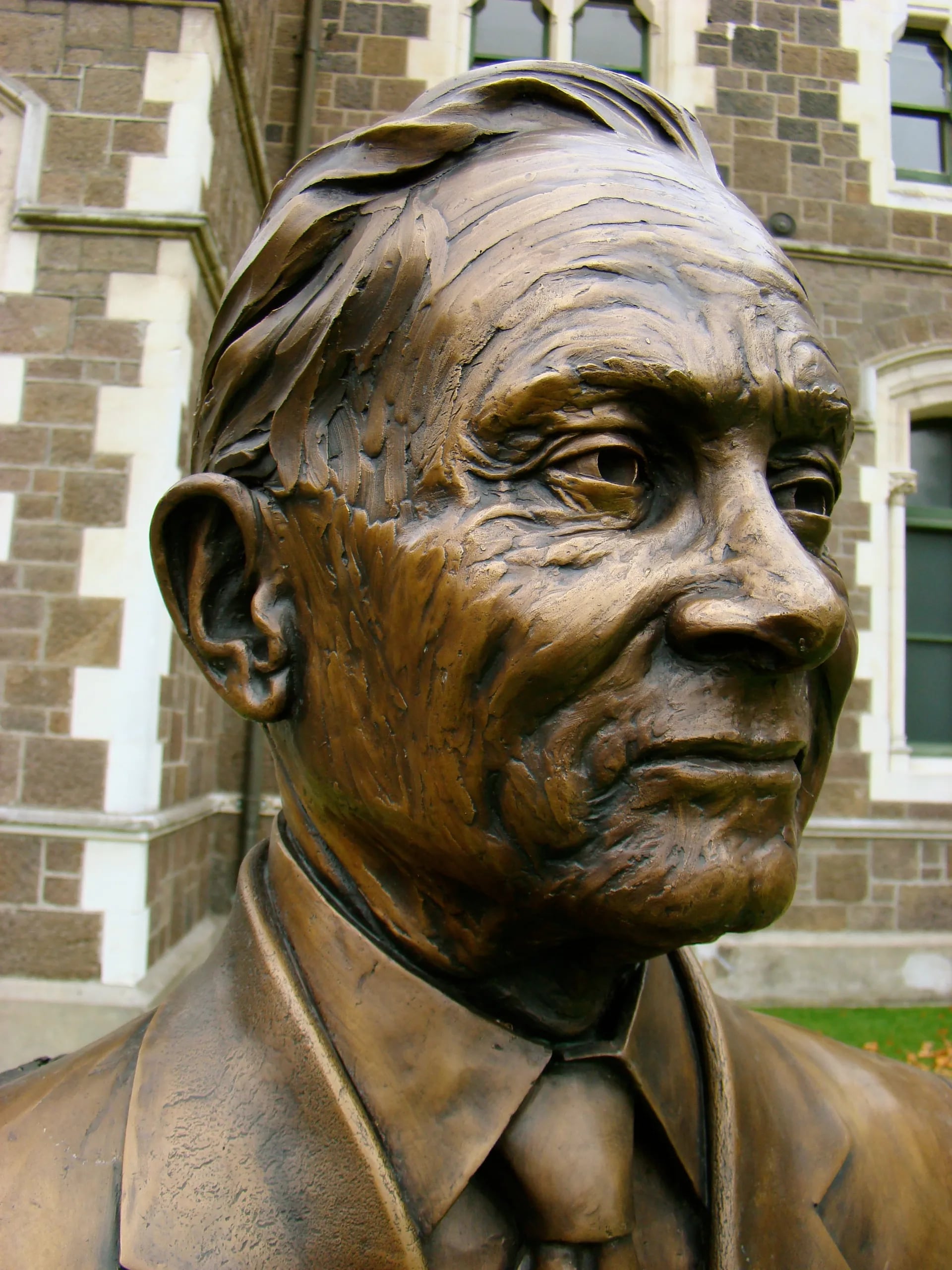 Portrait of Frank Dickson (1931–2023) – memorial page