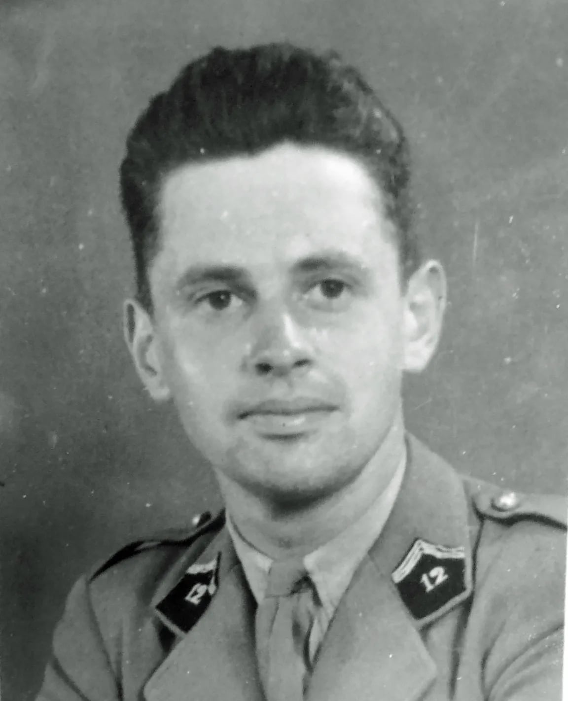 Porträt von Guy de Valence (1920–2014) – Gedenkseite