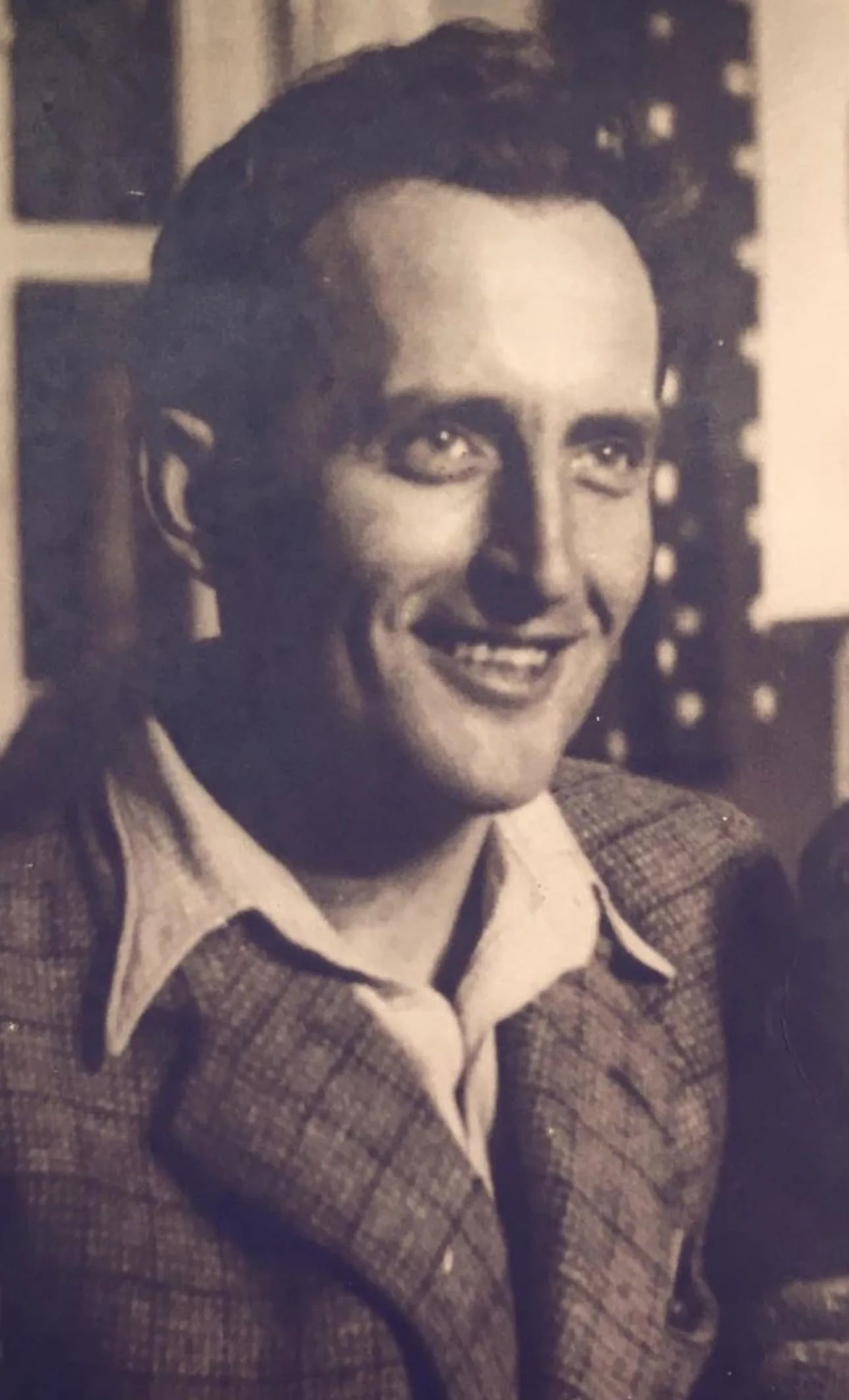 Portrait of Aleksander Dakowski (1914–2001) – memorial page