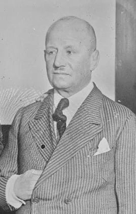 Portrait of François Descamps (1875–1934) – memorial page
