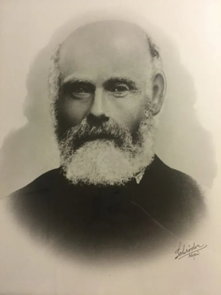 Portrait of Johan Arnt Hegvik (1836–1929) – memorial page
