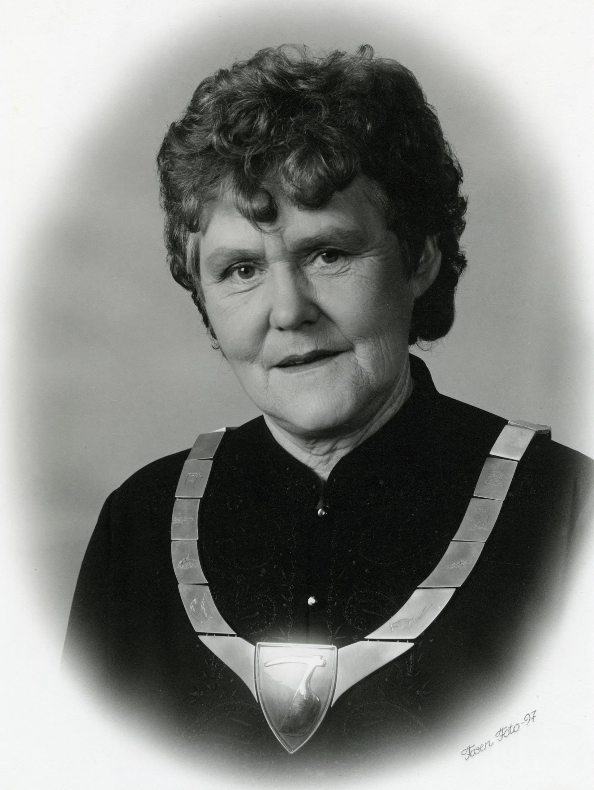 Portrait of Helen Harsvik (1939–2014) – memorial page
