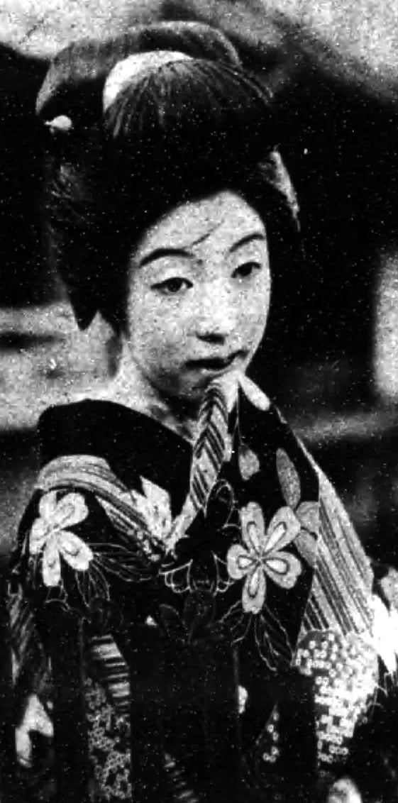 Porträt von Tsuyako Okajima (1909–1989) – Gedenkseite