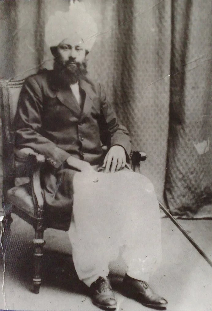 Portrait of Mirza Baschir ud-Din Mahmud Ahmad (1889–1965) – memorial page