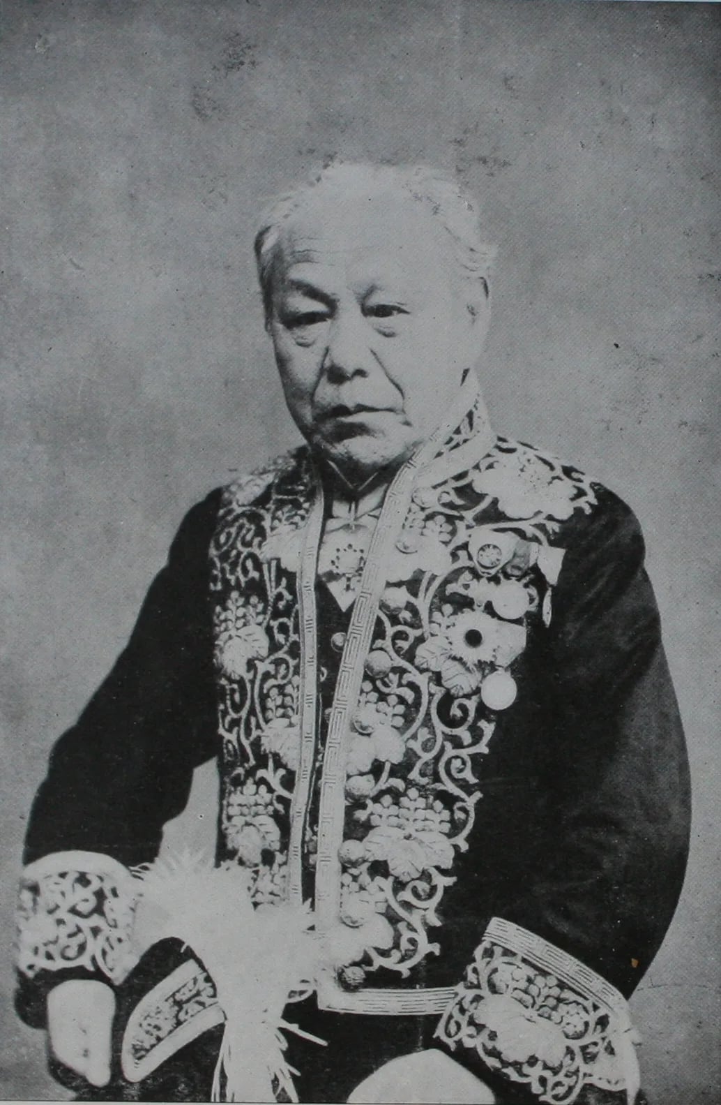 Portrait of Iwaya Ichiroku (1834–1905) – memorial page