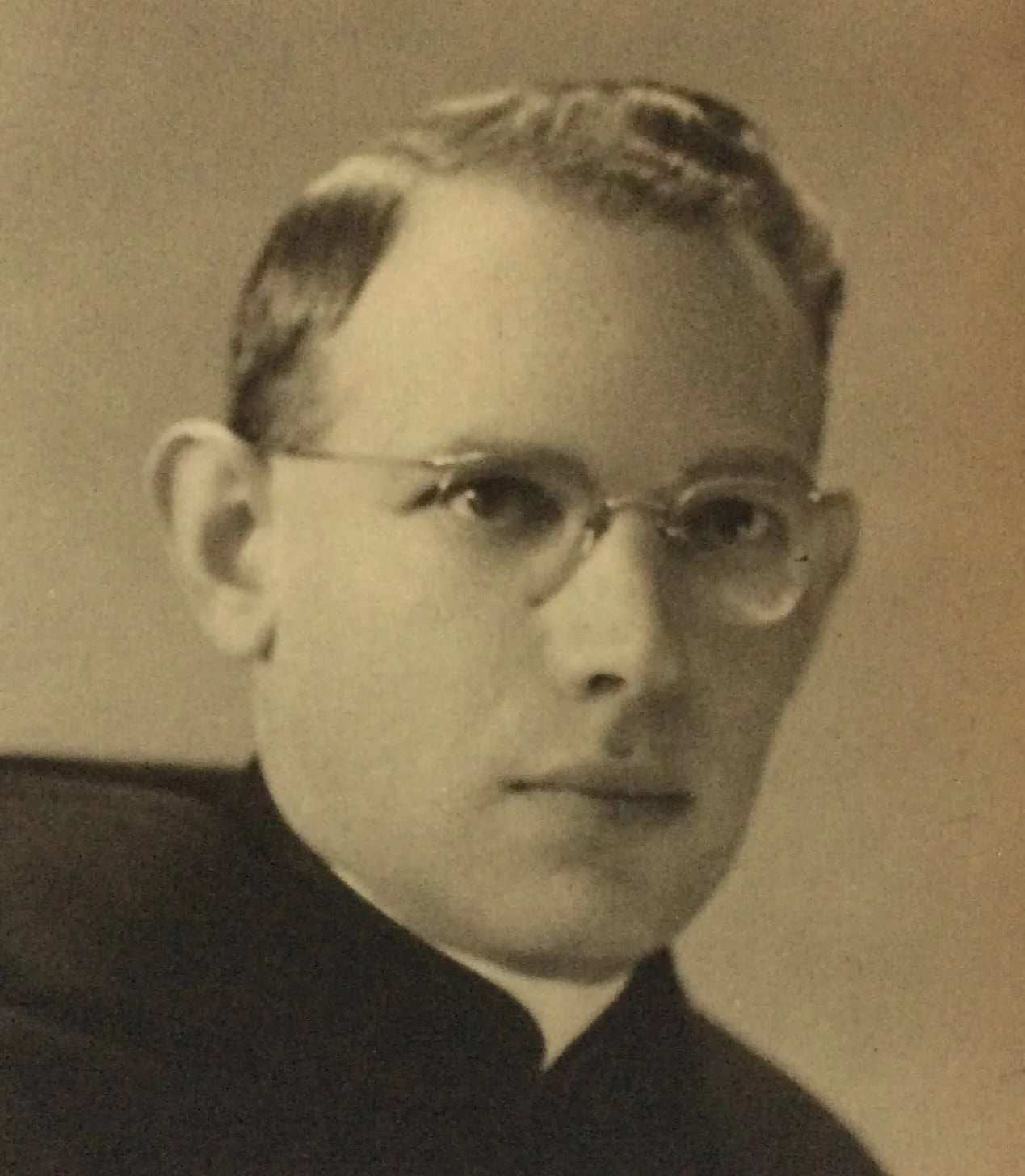 Portrait of Anselmus Musters (1914–1986) – memorial page