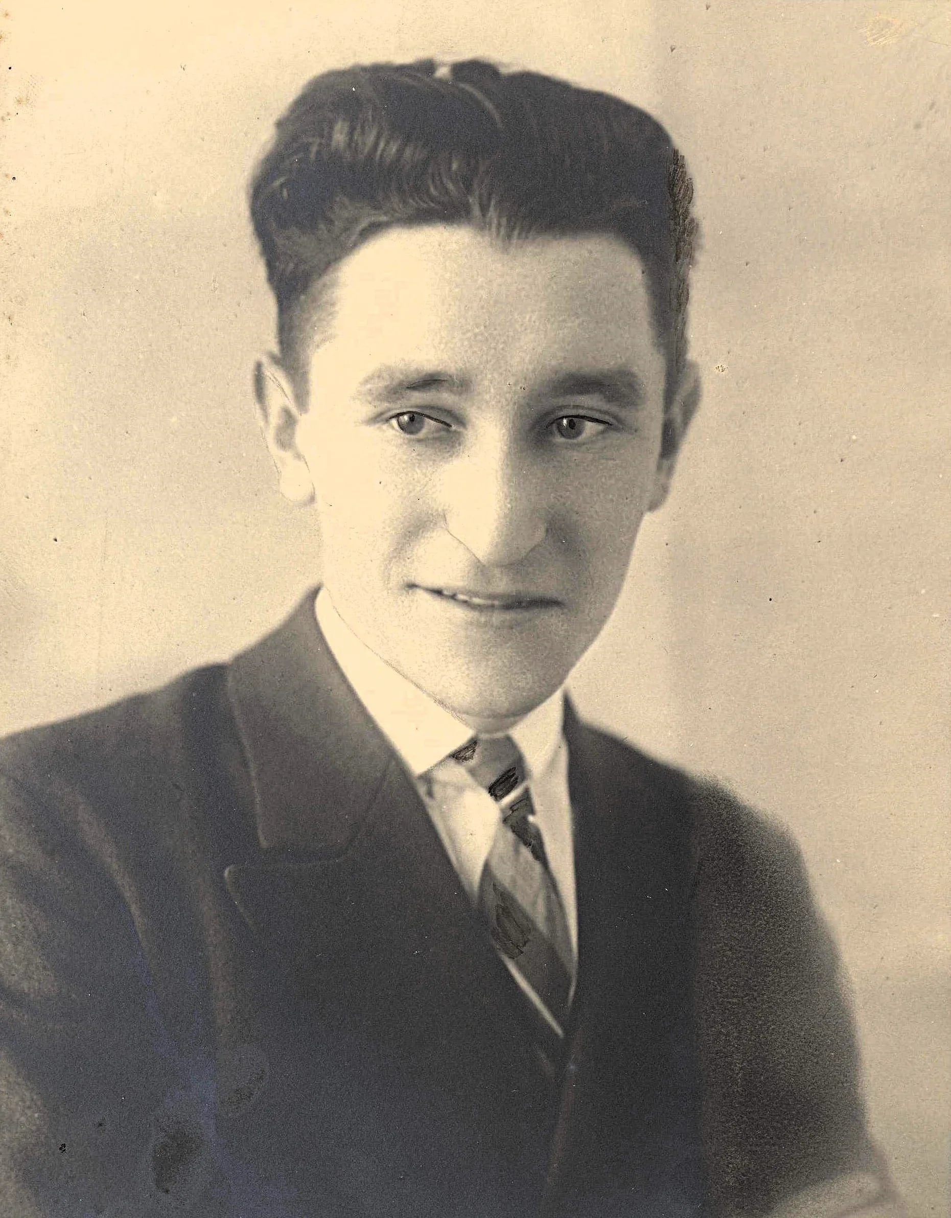 Portrait of André Valtier (1915–1977) – memorial page