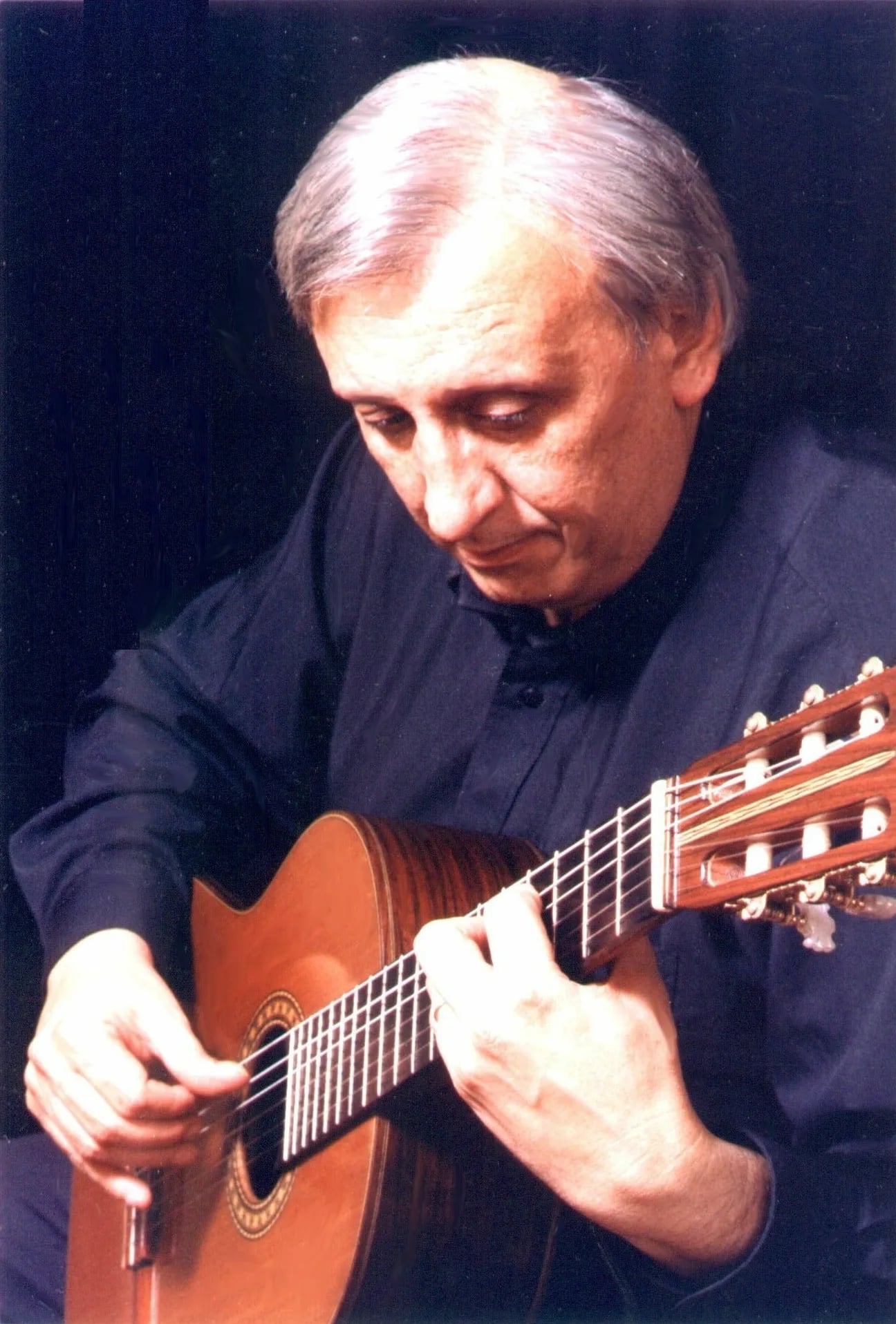 Portrait of César Amaro (1948–2012) – memorial page
