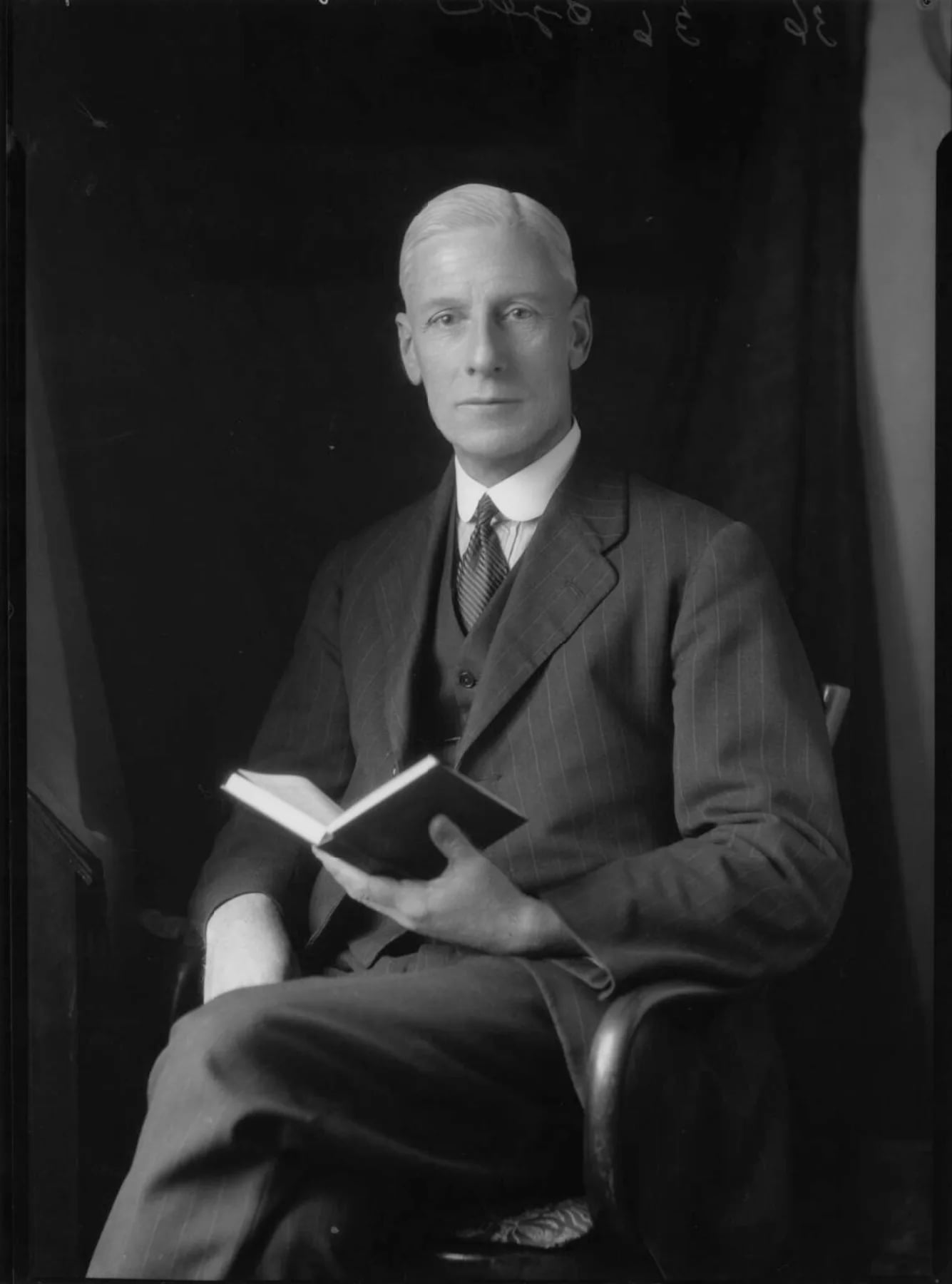 Porträt von Sir Alfred Dyer (1865–1947) – Gedenkseite