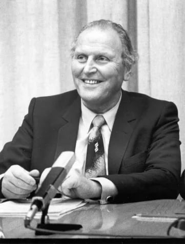 Porträt von Willi Ritschard (1918–1983) – Gedenkseite