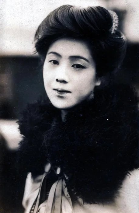 Portrait of Kumeko Urabe (1902–1989) – memorial page