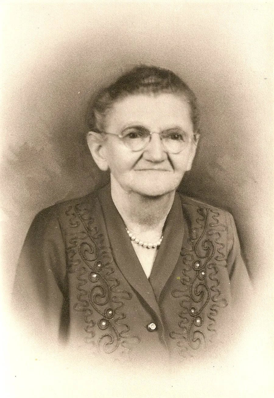 Portrait of Mary Tanis (1873–1964) – memorial page